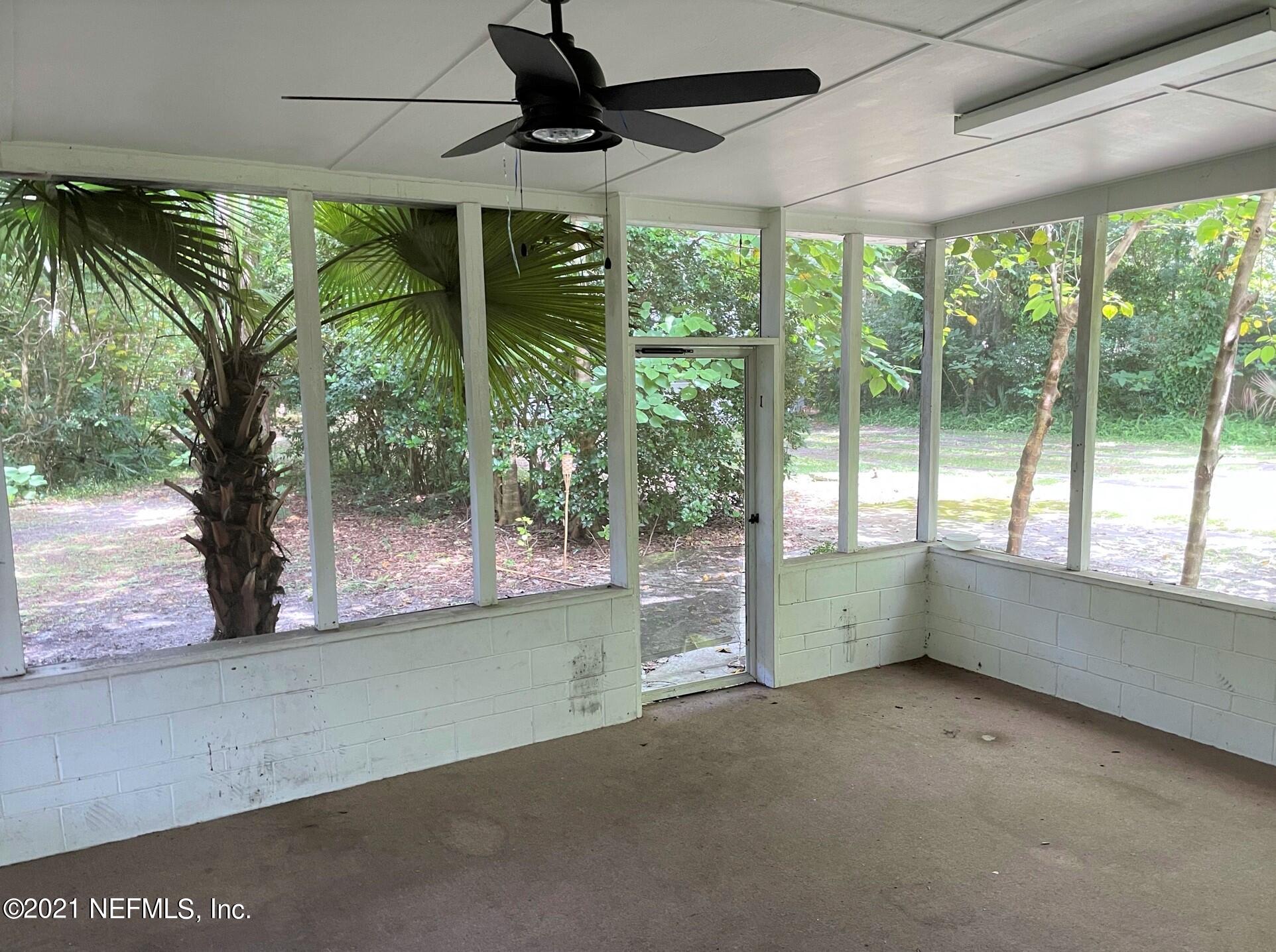 6251 Kennerly Road Jacksonville, FL 32216 - Photo 26 of 36 Screened porch