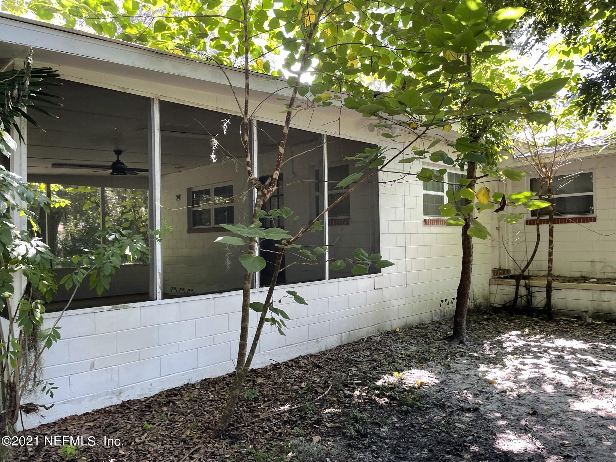 6251 Kennerly Road Jacksonville, FL 32216 - Photo 27 of 36 Side of the house