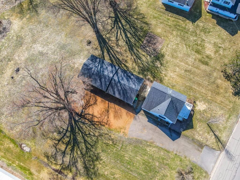 912 Allen Street Athens, WI 54411 - Photo 5 of 44