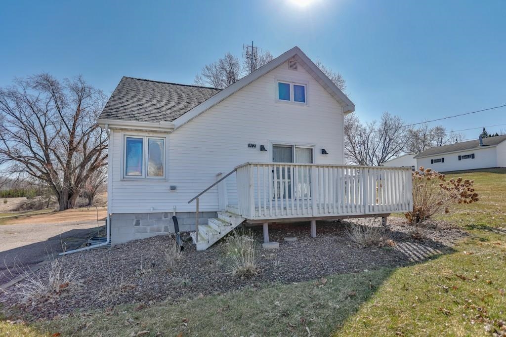 912 Allen Street Athens, WI 54411 - Photo 7 of 44