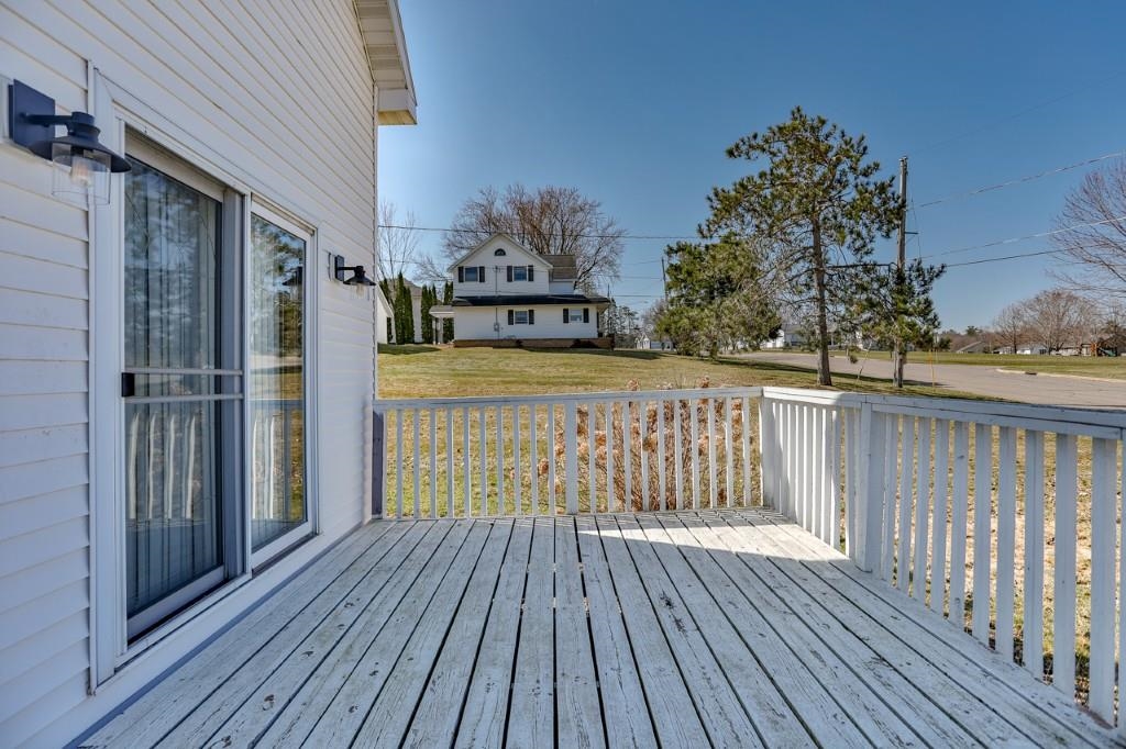 912 Allen Street Athens, WI 54411 - Photo 8 of 44