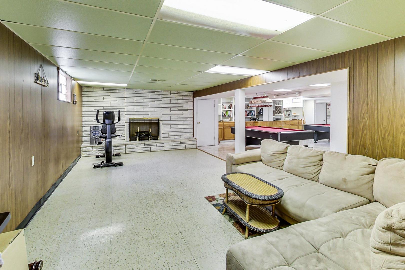 15722 Ellis Avenue Dolton, IL 60419 - Photo 15 of 29