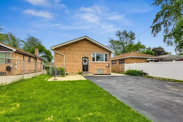 $197,000 | 15722 Ellis Avenue, Dolton, IL 60419