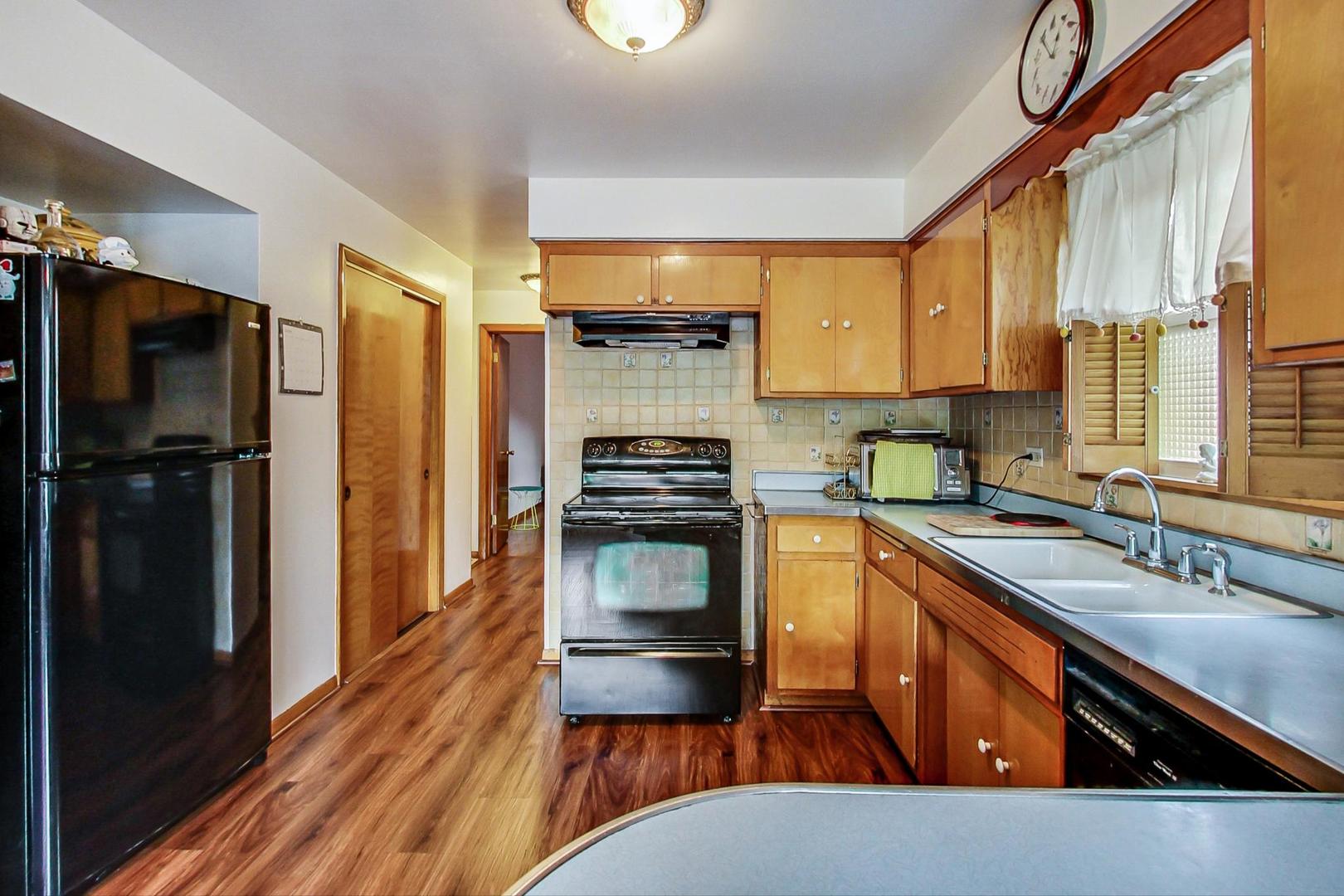 15722 Ellis Avenue Dolton, IL 60419 - Photo 7 of 29