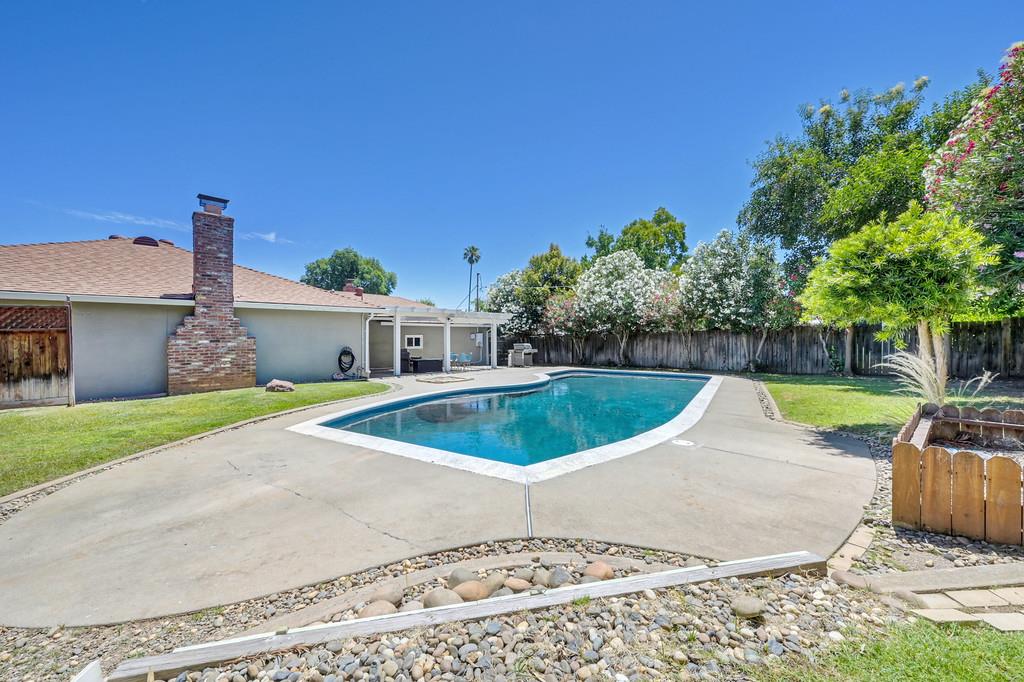 3517 Ronk Way Sacramento, CA 95821 - Photo 73 of 88