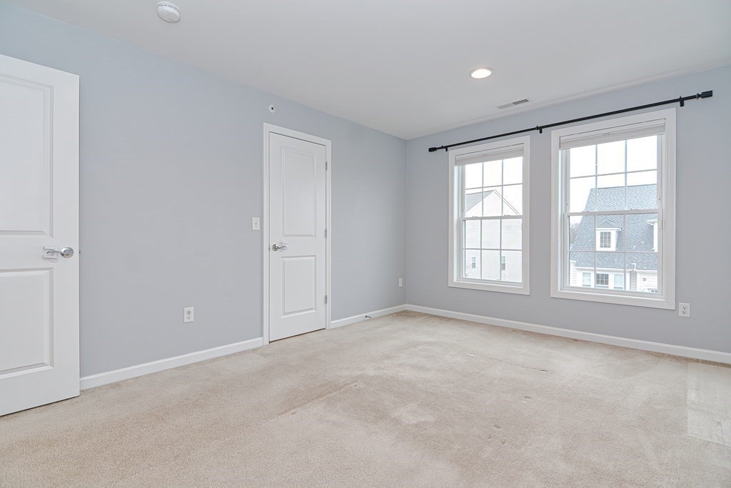 22 Locust Lane, Unit 22 Hopkinton, MA 01748 - Photo 16 of 33
