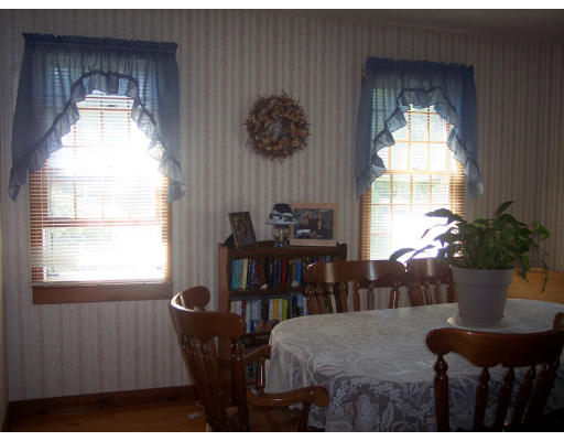 6 Southold Road Worcester, MA 01607 - Photo 3 of 17 Gallery Image 3