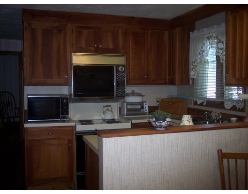 6 Southold Road Worcester, MA 01607 - Photo 4 of 17 Gallery Image 4