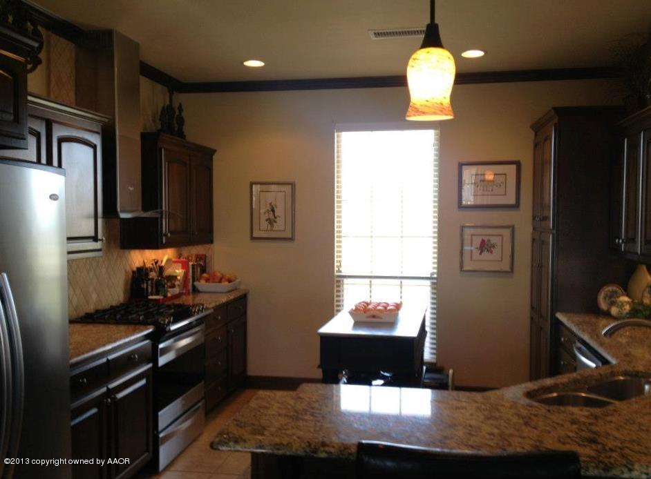19550 Saddleback Road Amarillo, TX 79119 - Photo 8 of 47 Kitchen