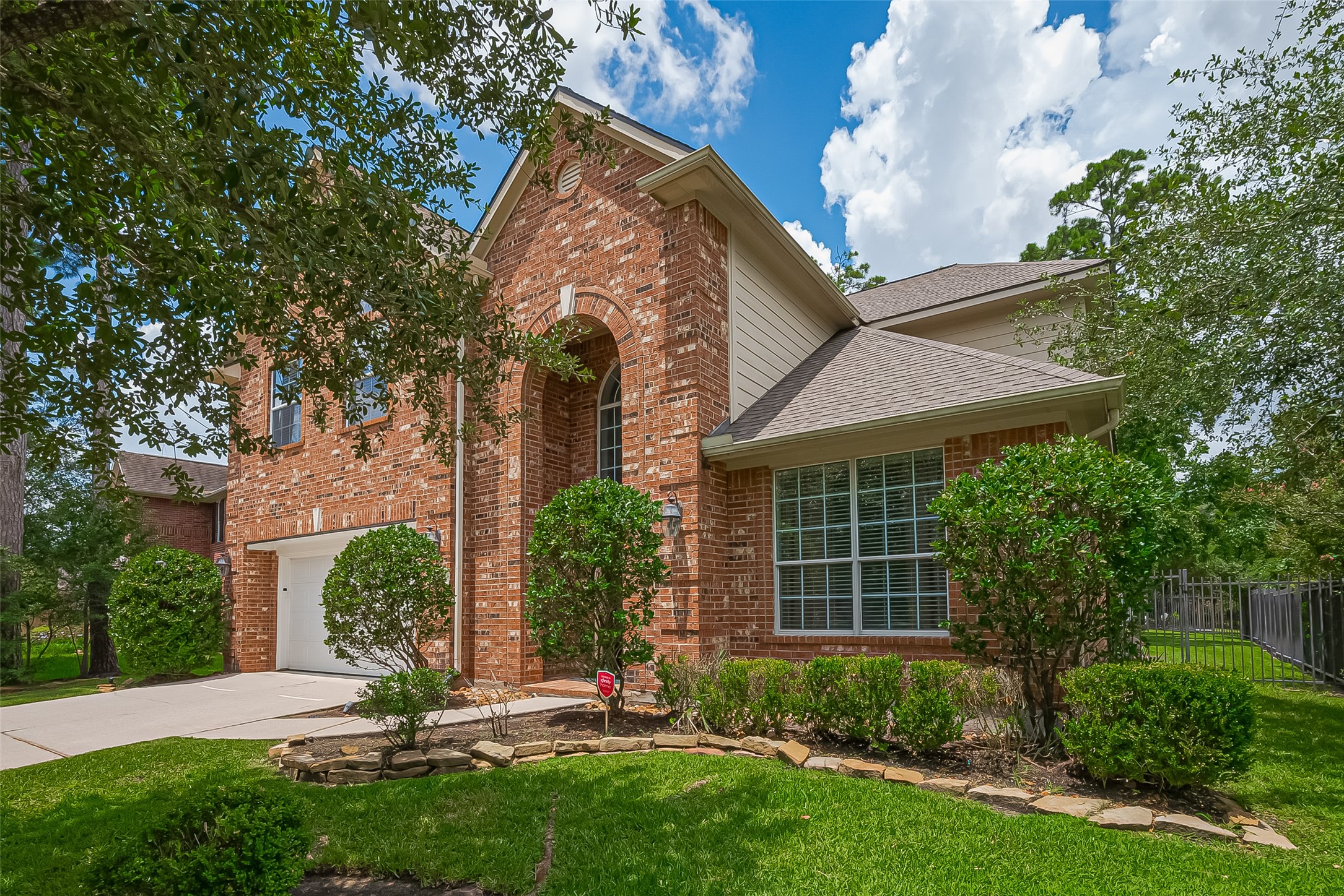 15 Gull Rock Place Spring, TX 77389 - Photo 6 of 50