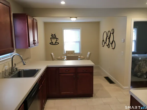 $2,400 | 6 Birchside Drive, Unit B, Norwalk, CT 06850
