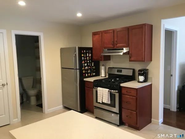 $2,400 | 6 Birchside Drive, Unit B, Norwalk, CT 06850