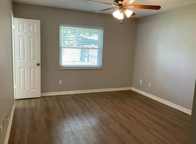 $2,600 | 12074 Palm Cove Lane, Wellington, FL 33414