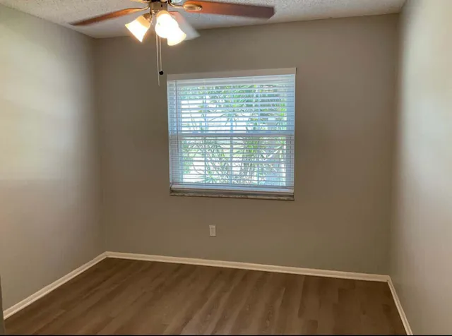 $2,600 | 12074 Palm Cove Lane, Wellington, FL 33414