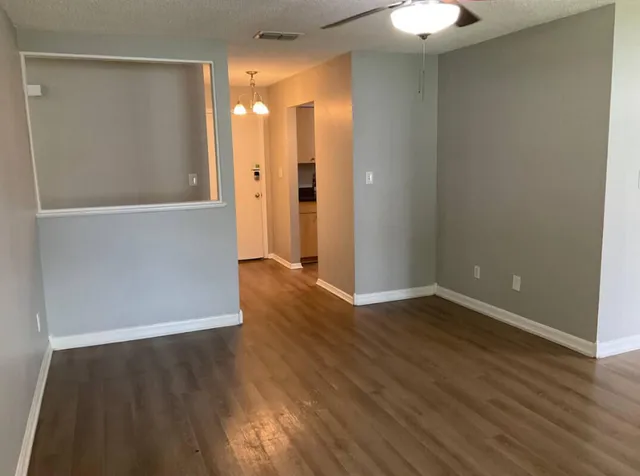 $2,600 | 12074 Palm Cove Lane, Wellington, FL 33414