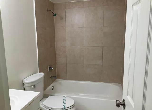 $2,600 | 12074 Palm Cove Lane, Wellington, FL 33414