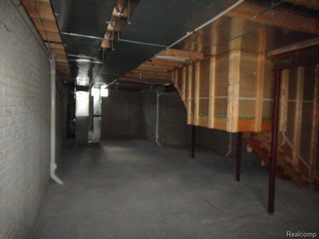 5215 North Belsay Road Flint, MI 48506 - Photo 23 of 25 DSC03786.JPG