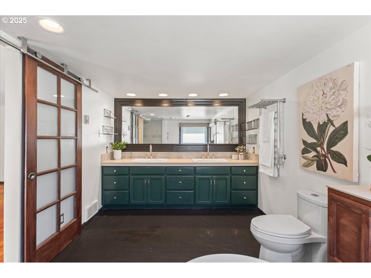 205 North Bridgeton Road, Unit 9W Portland, OR 97217 - Photo 32 of 43 Gallery Image 32