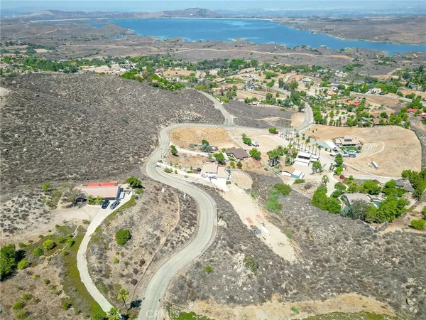 $1,395,000 | 20948 Onaknoll Drive, Lake Mathews, CA 92570