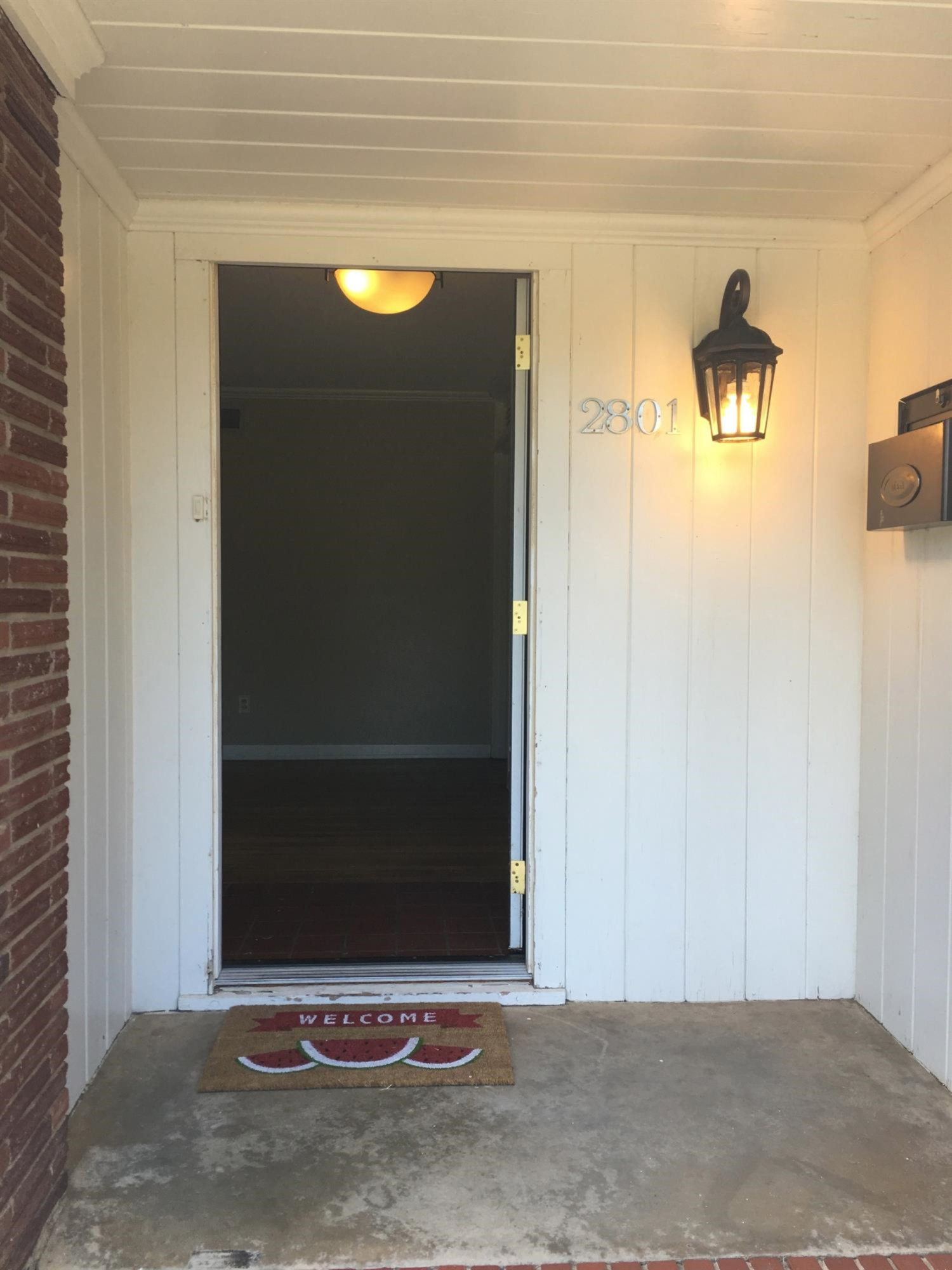 2801 20th Street Lubbock, TX 79410 - Photo 4 of 10 a view of entryway
