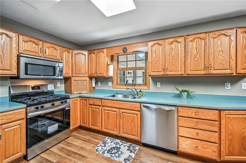2801 Valley View Road Sharpsville, PA 16150 - Photo 12 of 44 KITCHEN - NEW GAS STOVE & DISHWASHER