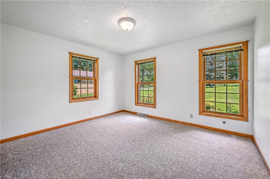 2801 Valley View Road Sharpsville, PA 16150 - Photo 20 of 44 BEDROOM 3