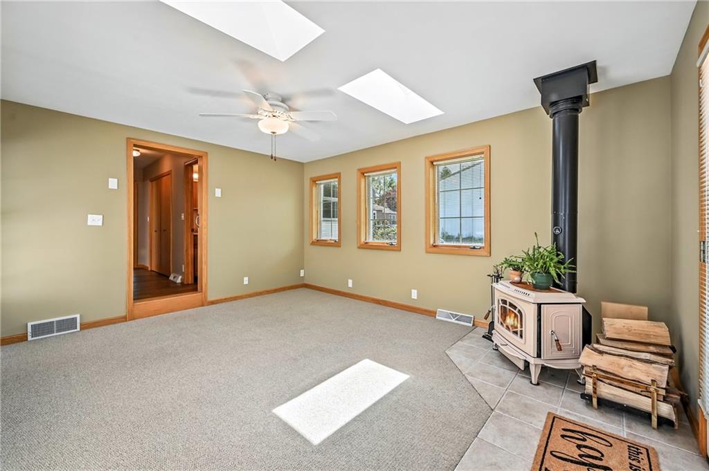 2801 Valley View Road Sharpsville, PA 16150 - Photo 31 of 44 DEN / SUNROOM