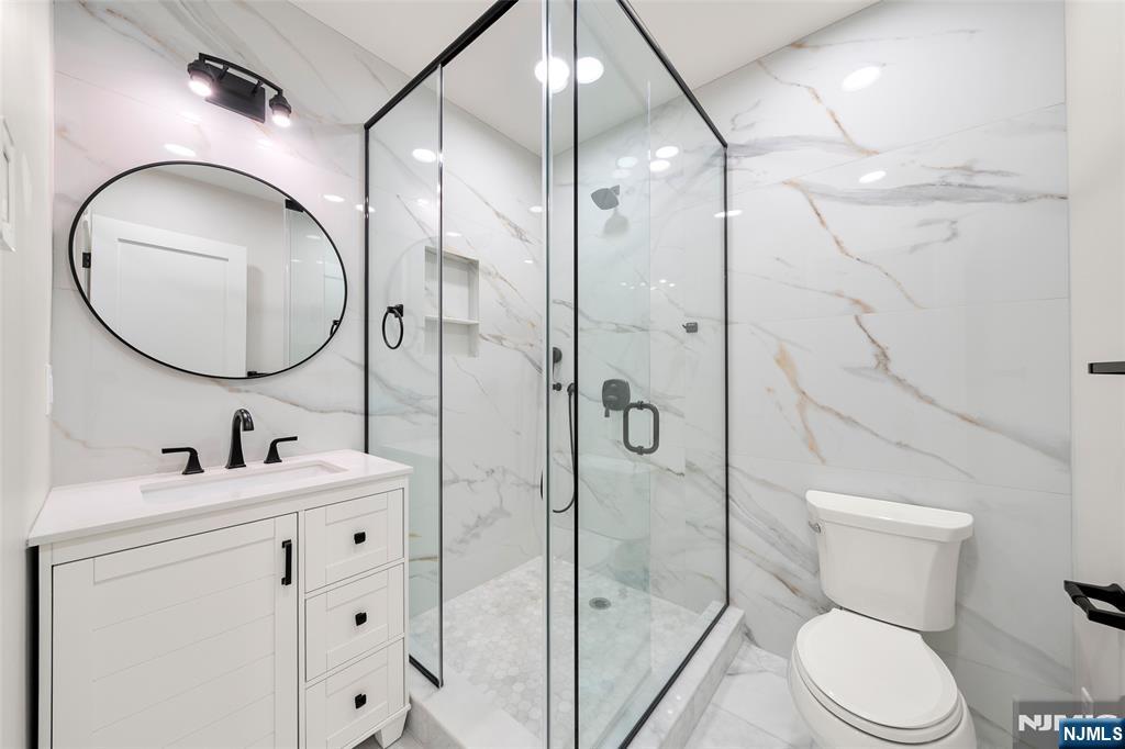 1000 Elm Avenue, Unit 2 Ridgefield, NJ 07657 - Photo 16 of 19 Gallery Image 16