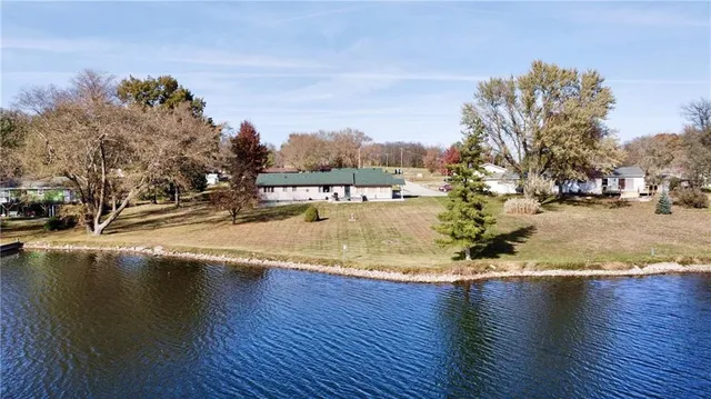 $445,000 | 1803 Hunter Road, Trenton, MO 64683