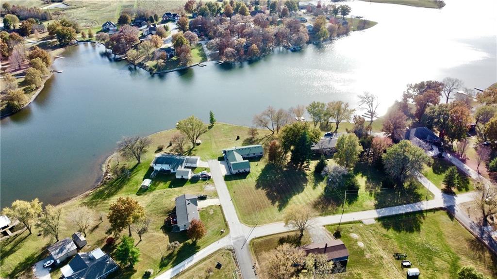 1803 Hunter Road Trenton, MO 64683 - Photo 2 of 37