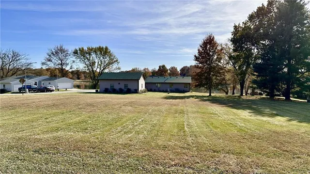 $445,000 | 1803 Hunter Road, Trenton, MO 64683