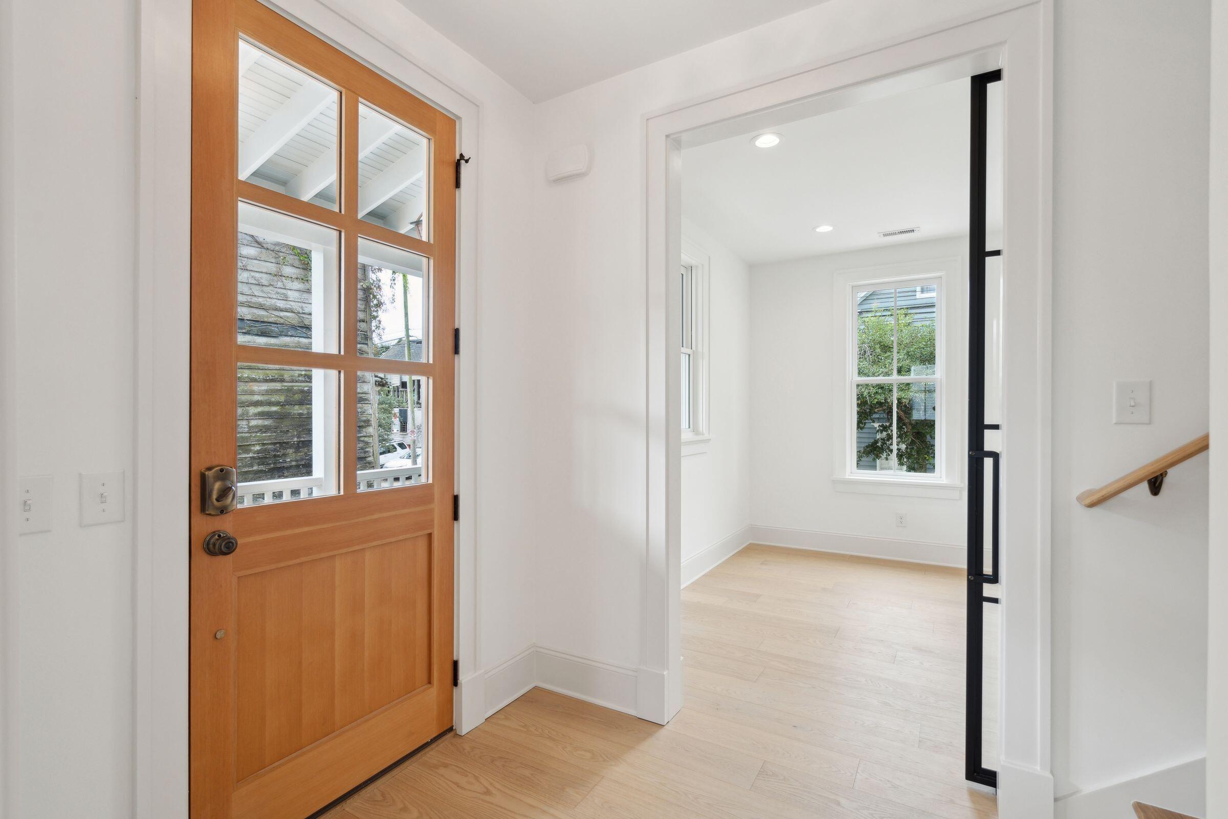 72 Drake Street, Unit A Charleston, SC 29403 - Photo 20 of 44 12_72DrakeStUnitA-KeenEyeMarketing-011