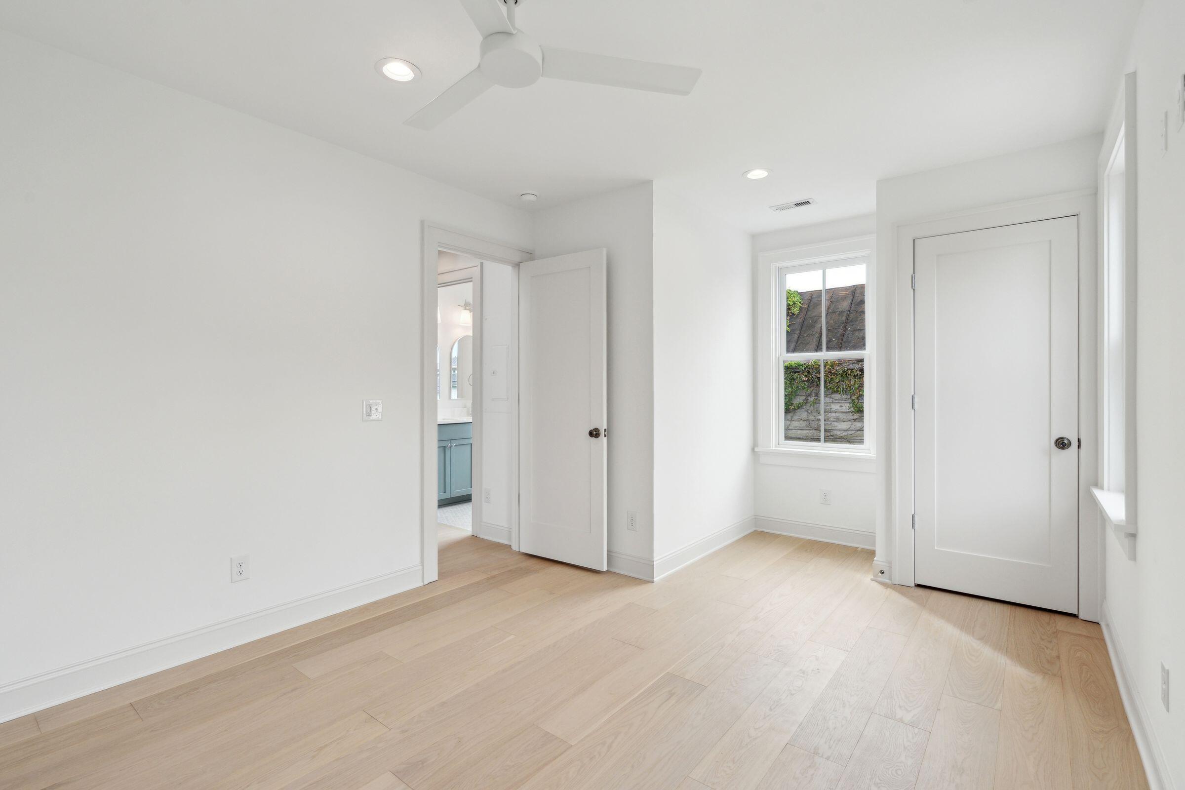 72 Drake Street, Unit A Charleston, SC 29403 - Photo 27 of 44 32_72DrakeStUnitA-KeenEyeMarketing-031