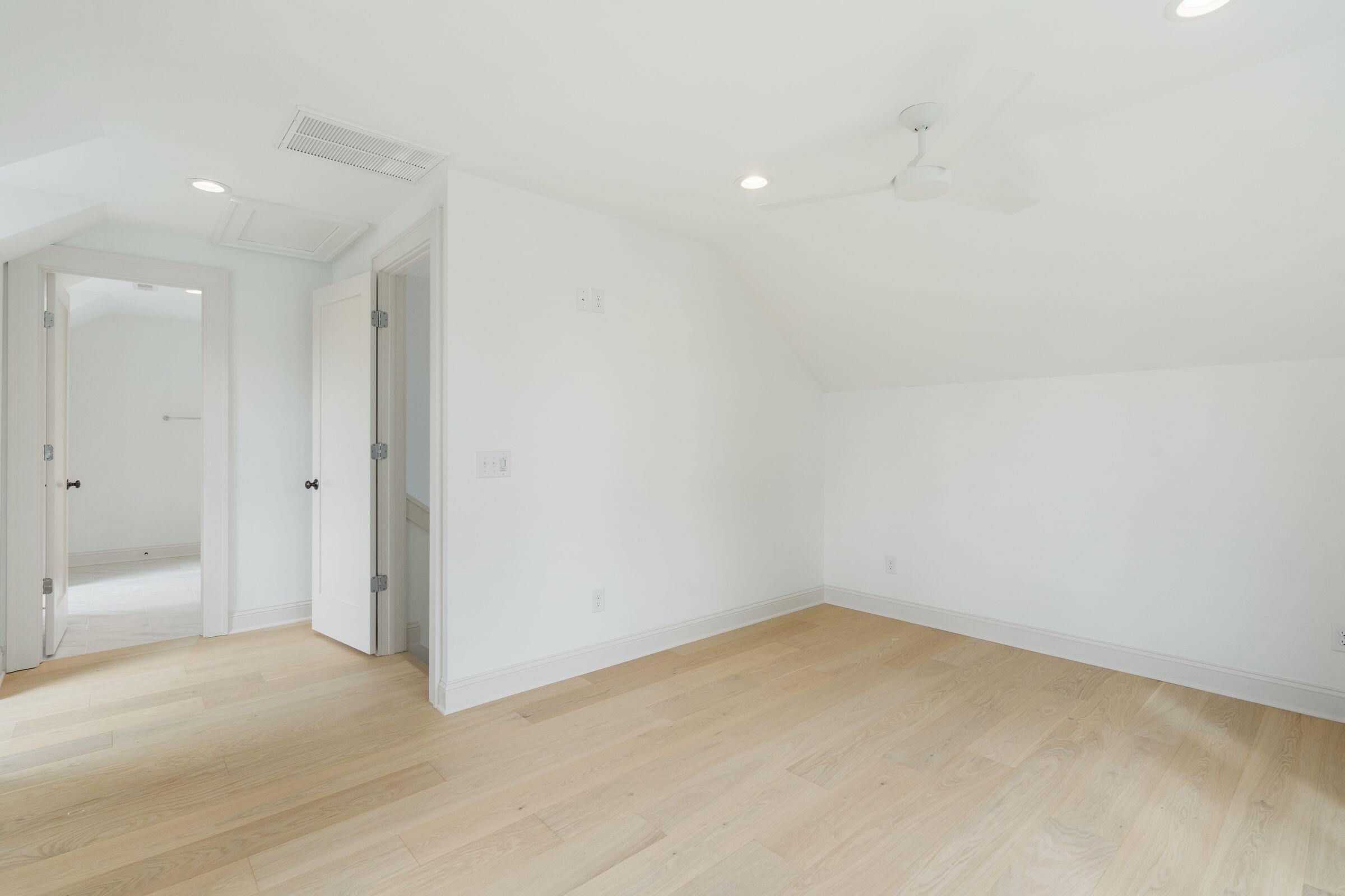 72 Drake Street, Unit A Charleston, SC 29403 - Photo 31 of 44 36_72DrakeStUnitA-KeenEyeMarketing-035