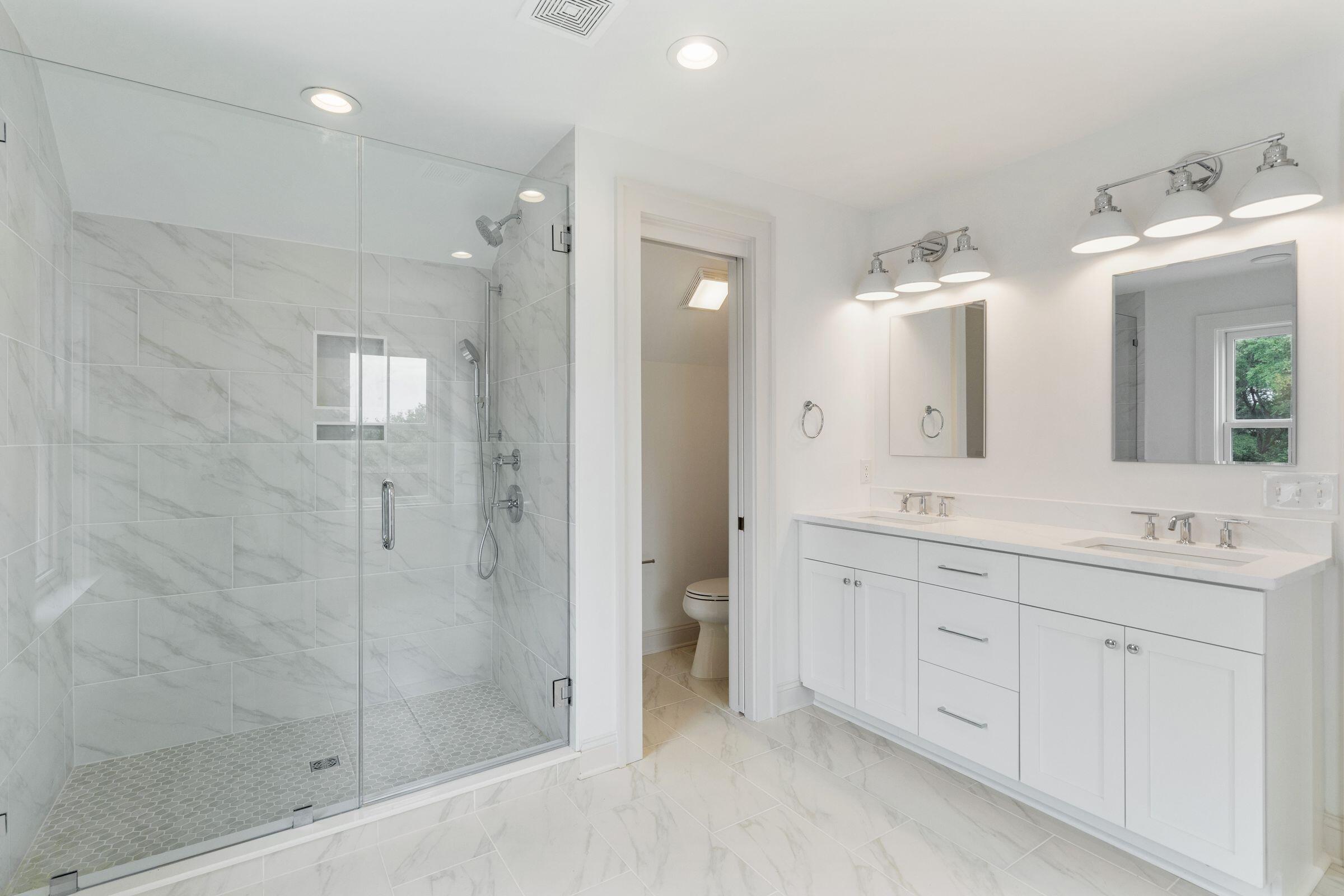 72 Drake Street, Unit A Charleston, SC 29403 - Photo 33 of 44 39_72DrakeStUnitA-KeenEyeMarketing-038