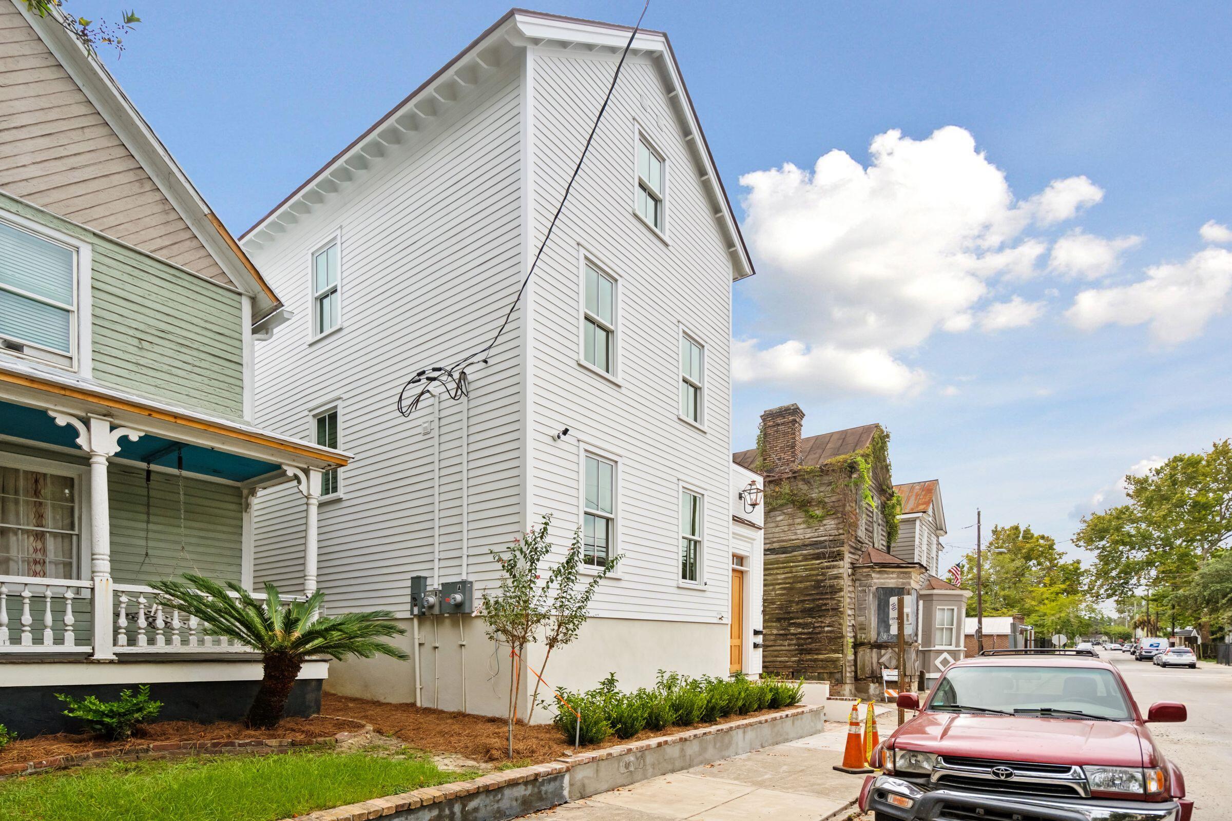 72 Drake Street, Unit A Charleston, SC 29403 - Photo 4 of 44 5_72DrakeStUnitA-KeenEyeMarketing-004