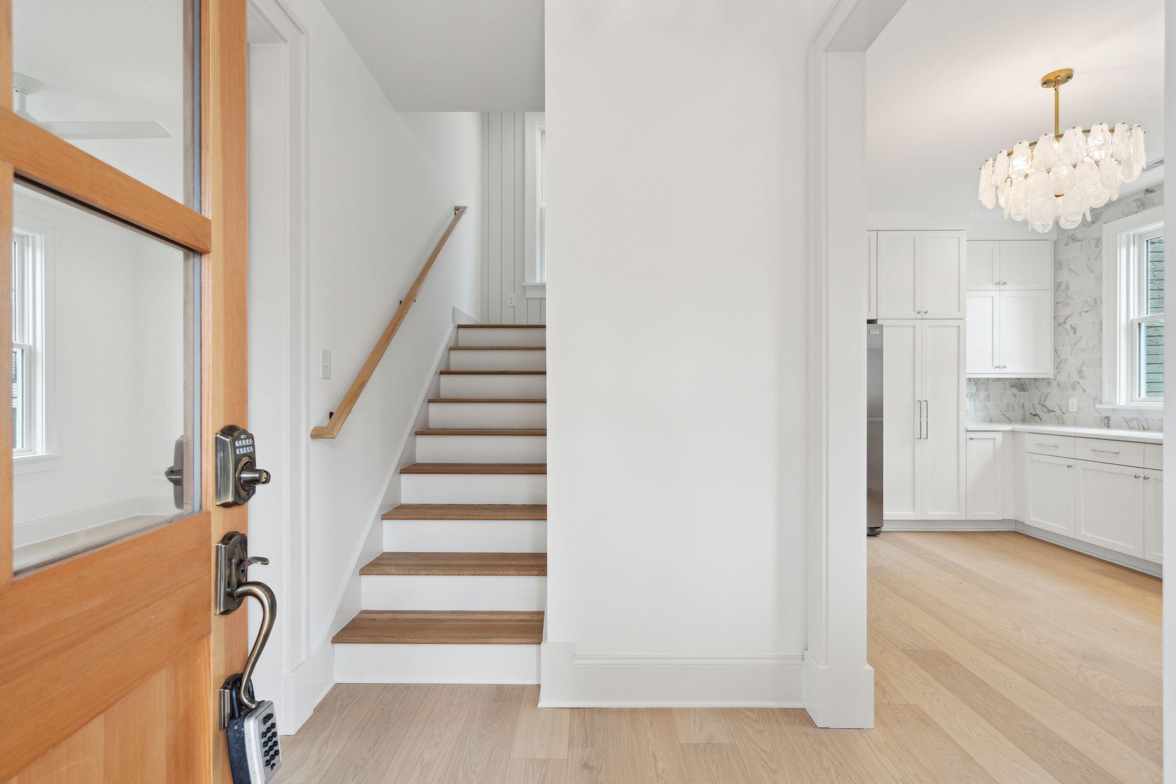 72 Drake Street, Unit A Charleston, SC 29403 - Photo 7 of 44 11_72DrakeStUnitA-KeenEyeMarketing-010