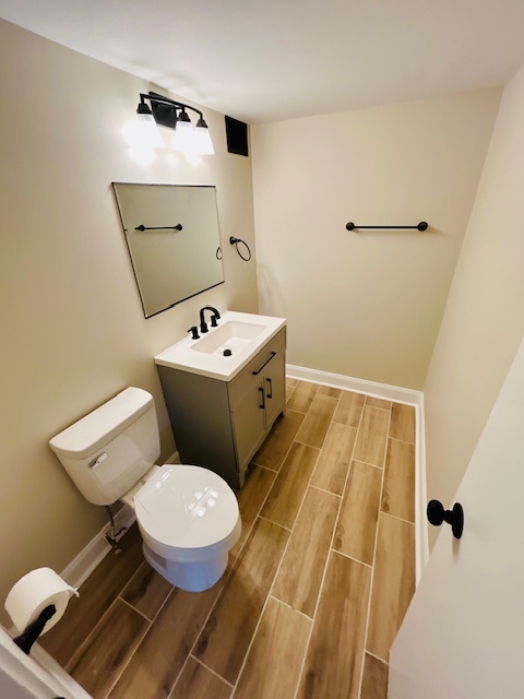 768 North Rohde Avenue Hillside, IL 60162 - Photo 16 of 20 a bathroom with a sink mirror vanity and toilet