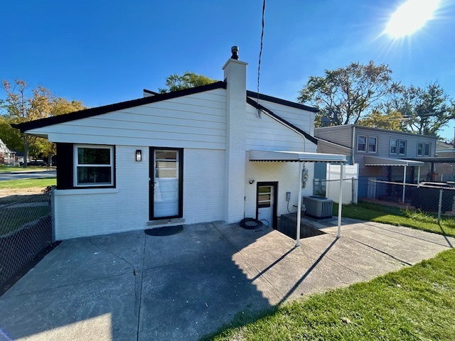 768 North Rohde Avenue Hillside, IL 60162 - Photo 17 of 20 a house view with a backyard space