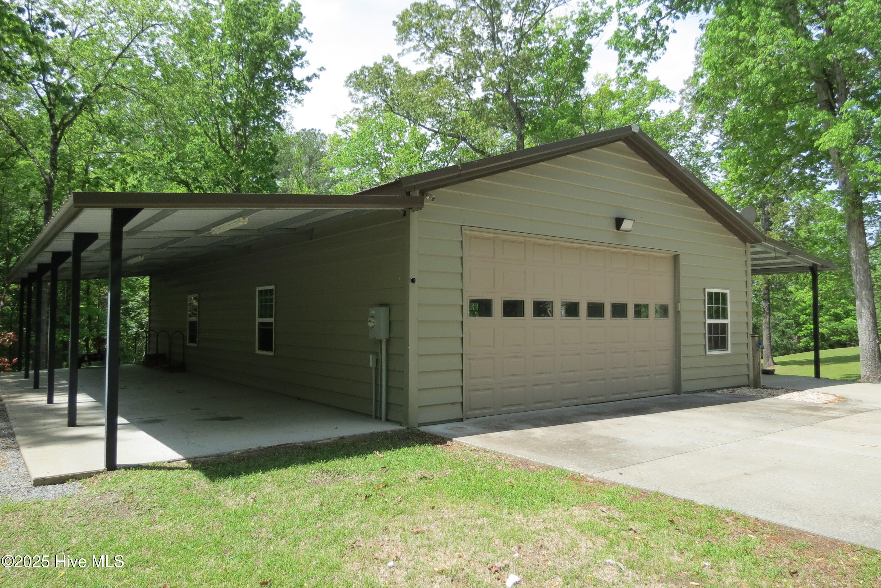 416 Howells Road Grantsboro, NC 28529 - Photo 84 of 100 Incredible 30' x 50' Garage/workshop/lounge!!