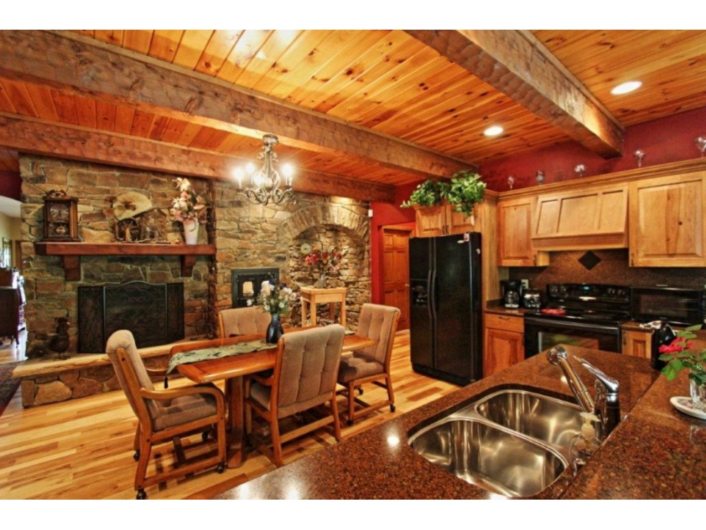 1179 Fordtown Road Jonesborough, TN 37659 - Photo 4 of 20 Kitchen