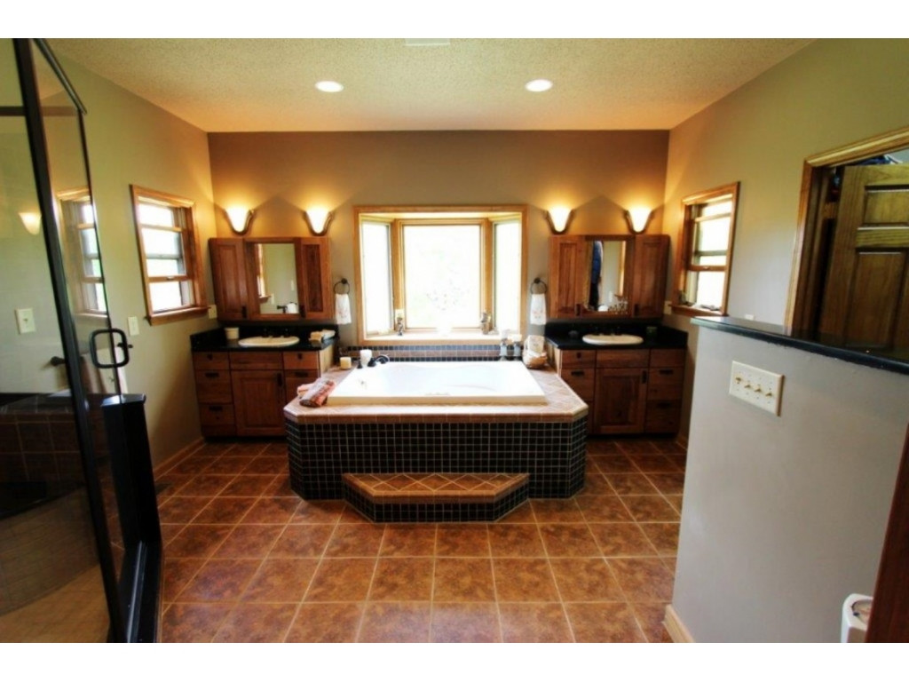 1179 Fordtown Road Jonesborough, TN 37659 - Photo 8 of 20 Master Bathroom