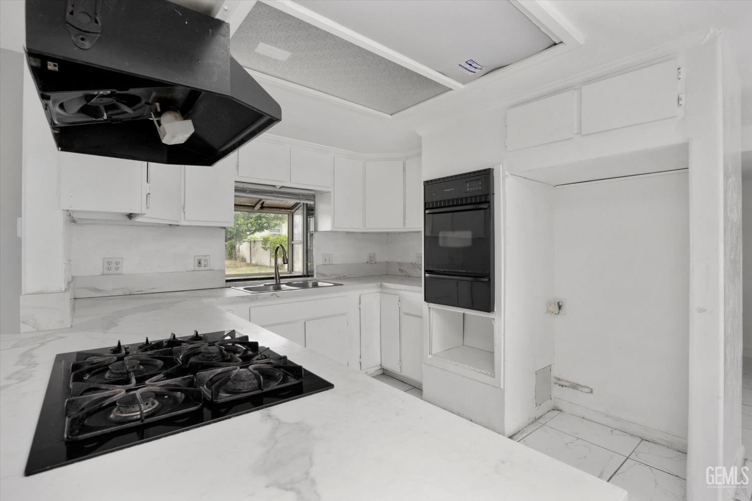 Undisclosed Address Bakersfield, CA 93308 - Photo 20 of 44