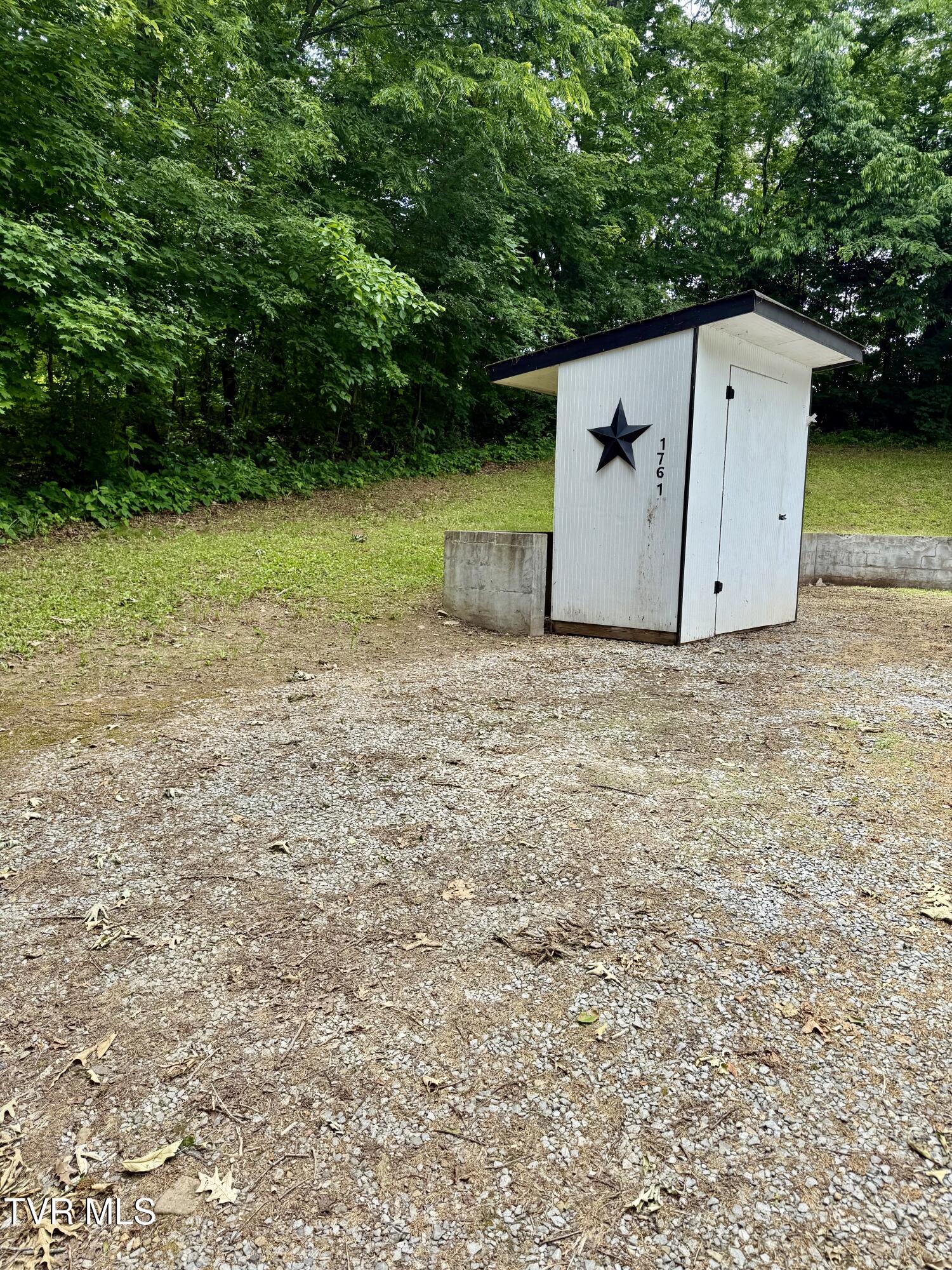 1761 Corby Bridge Road Chuckey, TN 37641 - Photo 38 of 45 Storage