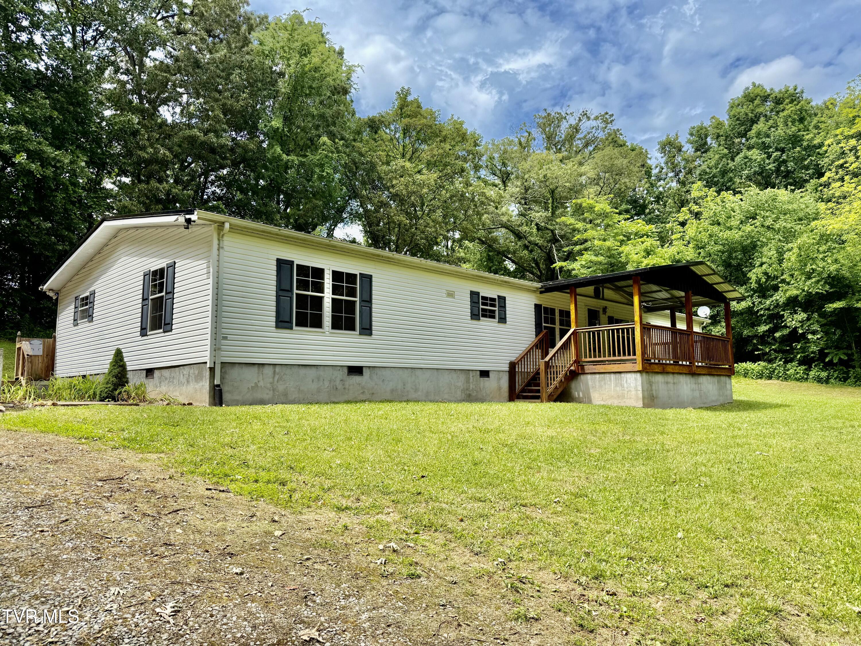 1761 Corby Bridge Road Chuckey, TN 37641 - Photo 8 of 45 Front