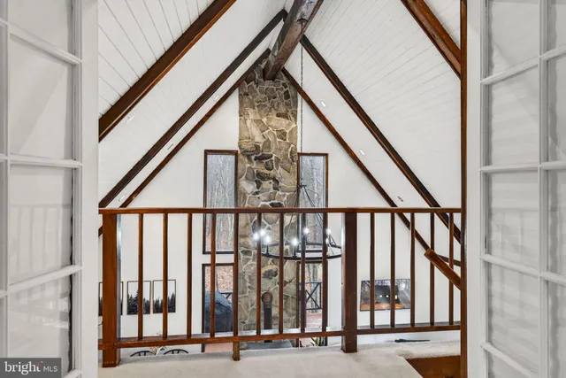 $375,000 | 621 Cedar Run Lane, Great Cacapon, WV 25422