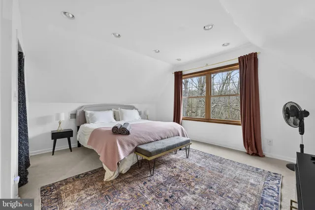 $375,000 | 621 Cedar Run Lane, Great Cacapon, WV 25422