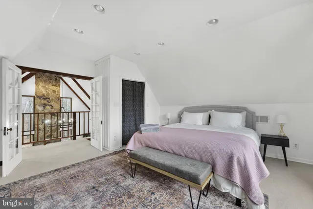 $375,000 | 621 Cedar Run Lane, Great Cacapon, WV 25422