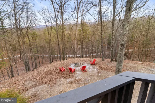 $375,000 | 621 Cedar Run Lane, Great Cacapon, WV 25422