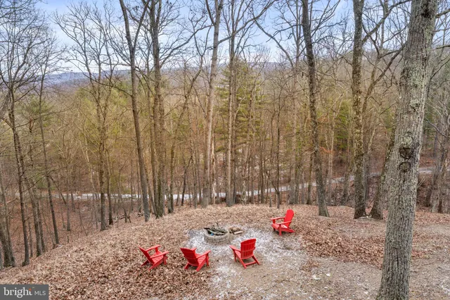 $375,000 | 621 Cedar Run Lane, Great Cacapon, WV 25422